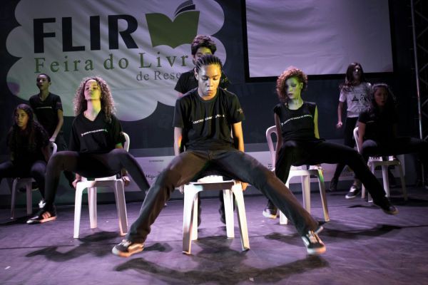 Gala Hip Hop: Espetáculo é composto por cinco coreografias de danças urbanas envolvendo comédia, ação e drama (Foto: Divulgação) 
