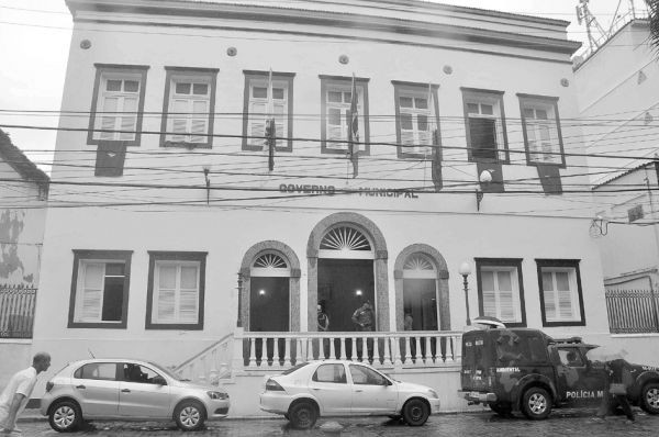 Decisão judicial: Prefeitura de Angra dos Reis é obrigada a demitir agentes de saúde