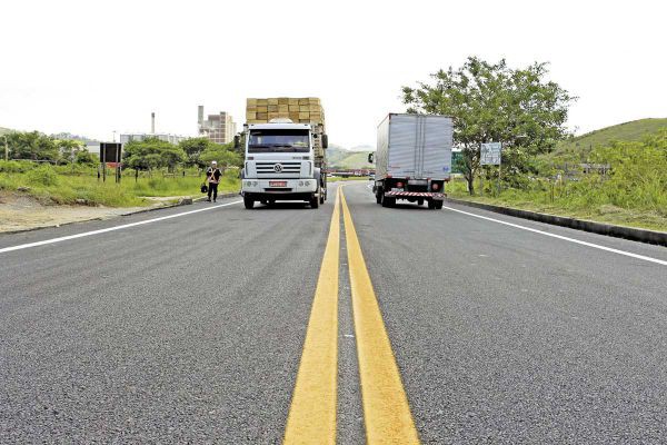 Padrão: Governo do Estado tem priorizado o uso de asfalto-borracha nas estradas estaduais (Foto: Carlos Magno)