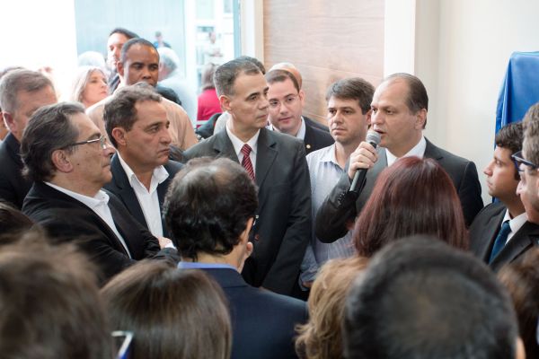 Discurso: Ricardo Barros fala durante inauguração do Unacon (foro: Cris Oliveira - PMBM)