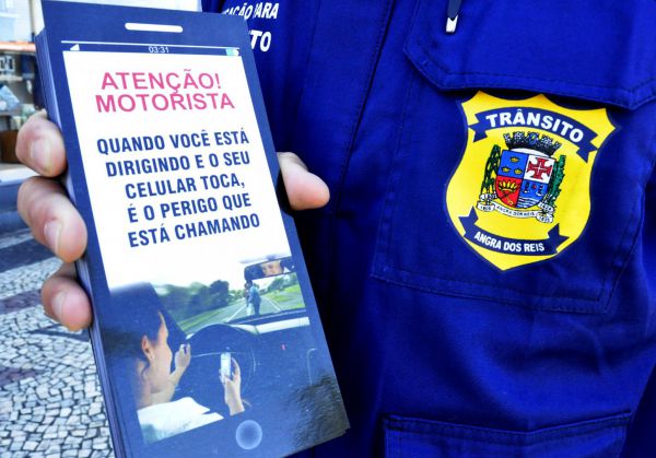 Aos motoristas Ação traz um material para chamar a atenção para os