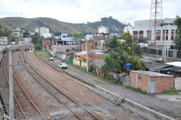 Polêmica: Governo interino e secretário afastado discordam sobre remoção de casas para obras do Pátio de Manobras