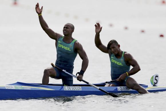 Isaquias e Erlon ganham medalha de prata na Canoa Dupla 1000m (Foto: Reuters/Marcos Brindicci/Direitos ReservadosReuters/Marcos Brindicci/Direitos Reservados)