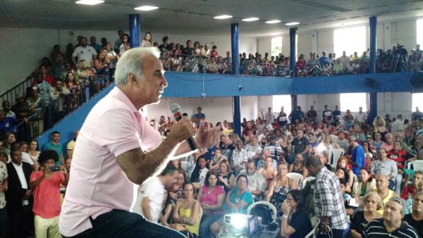 Propostas de governo são discutidas em encontro no Umuarama, na Vila Santa Cecília (foto: Divulgação)