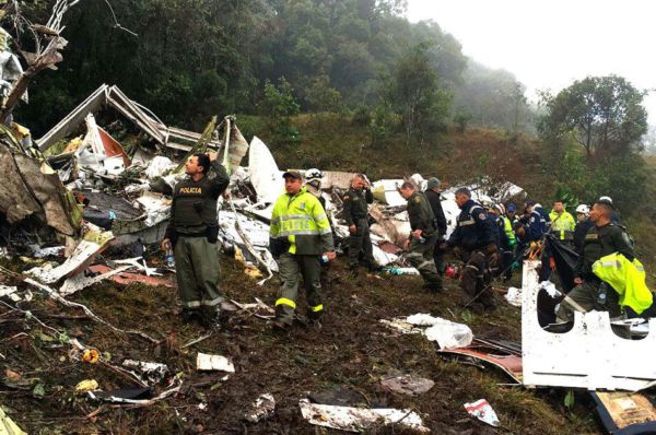 Aviao que transportava a equipe da Chapecoense caiu na Colômbia (Foto Cr Wilson Pardo ‏@Policiantioqui)