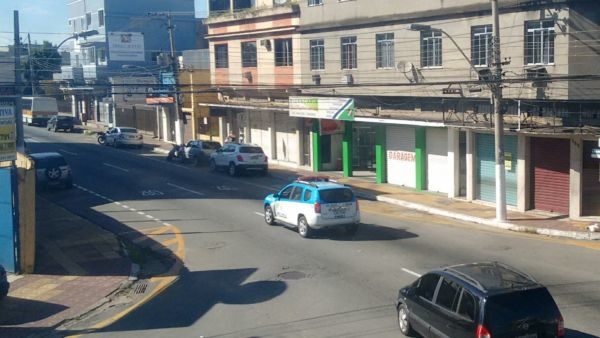 Viaturas permanecem nas ruas de Volta Redonda e demais cidades (Foto: Rafael de Paiva)