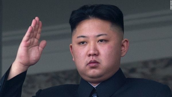 Kim Jong Un, supervisionou um exercício de lançamento de mísseis