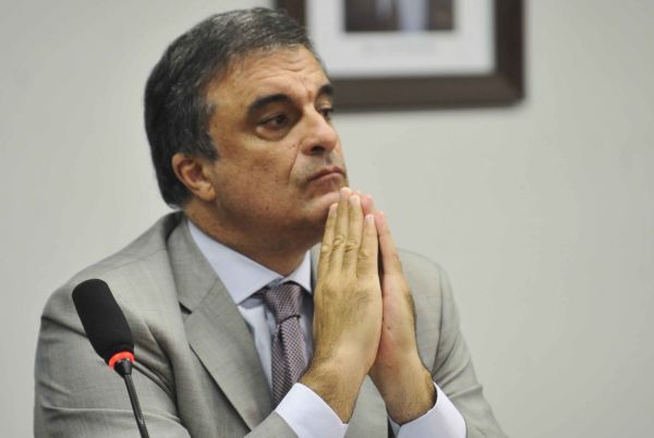 Ex-ministro: Cardozo disse que, apesar de ilegal, a prática de caixa 2 'nem sempre agasalha a corrupção' (Foto: Arquivo/ABr)