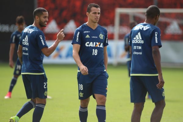 Impressão: Flamengo tem a missão de voltar a vencer para atenuar crise com a torcida 