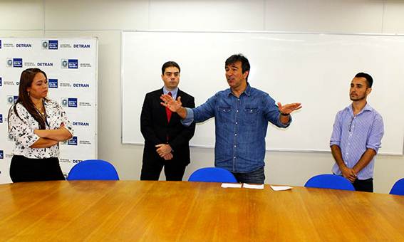 Projeto: Apresentação foi feita em uma palestra magna dada pelo presidente do departamento, Vinicius Farah, e pelo secretário Átila Alexandre Nunes (Foto: Sebastião Gomes/Detran)