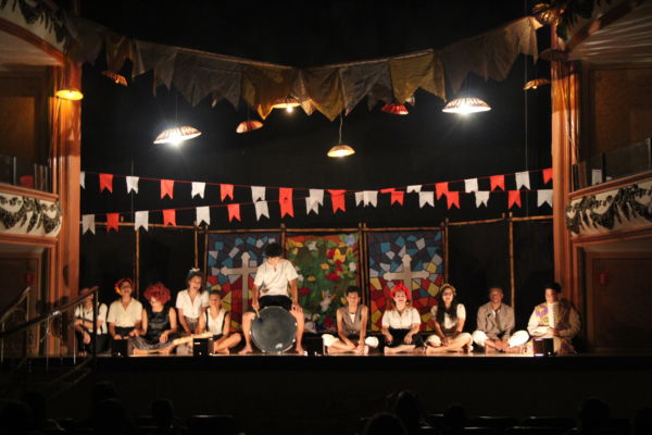 A peça, que reuniu mais de 700 pessoas em Itatiaia, encantou centenas de moradores do Vale do Paraíba Paulista (Foto: Divulgação)