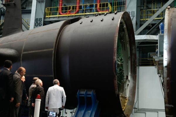 Temer e autoridades acionam mecanismo que simbolicamente dá início à integração dos submarinos Classe Riachuelo