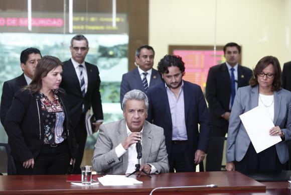 Presidente do Equador afirma que jornalistas foram assassinados