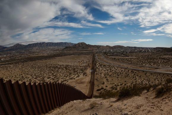 Muro na fronteira entre os Estados Unidos e o México terá pelo menos 1.600 soldados da Guarda Nacional (crédito AB)
