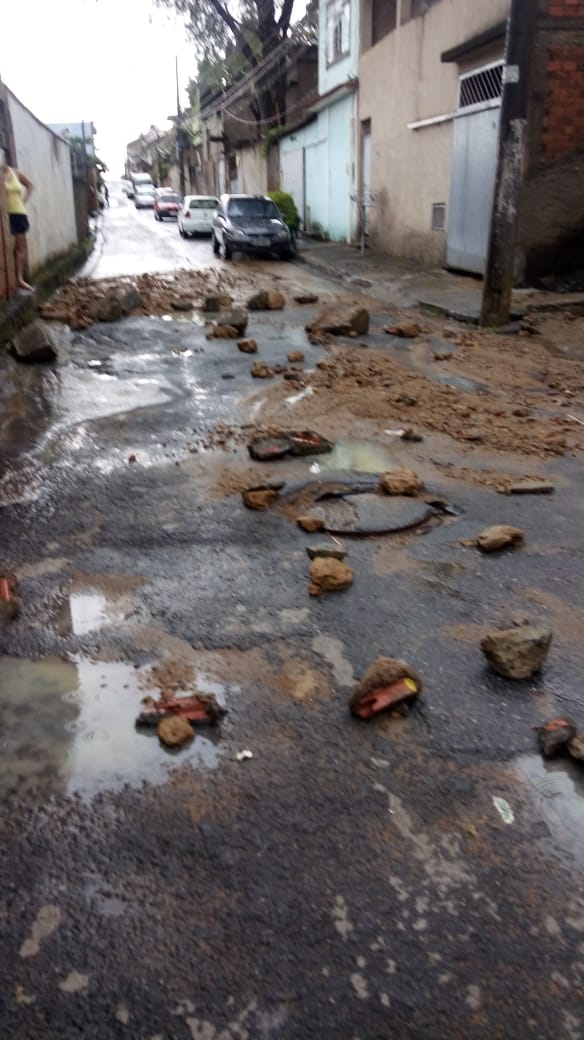 Forte Chuva Faz Estragos Em Volta Redonda Di Rio Do Vale