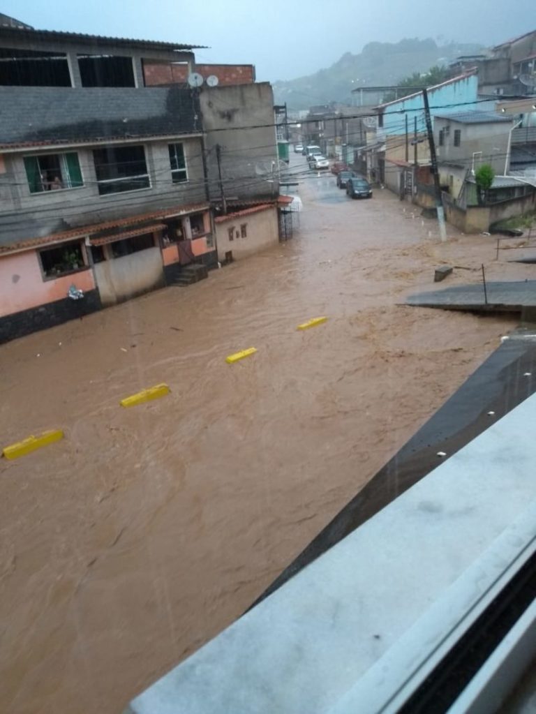 Chuva forte causa estragos em cidades da região Diário do Vale