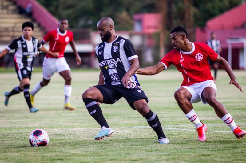 Resende Derrotado Pelo America Na Estreia Da A Do Campeonato Carioca