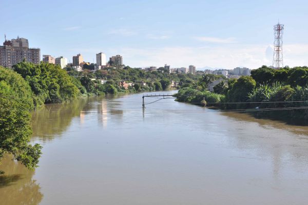 Paraíba: Marchas e cartazes não despoluem o rio  Foto: Arquivo 