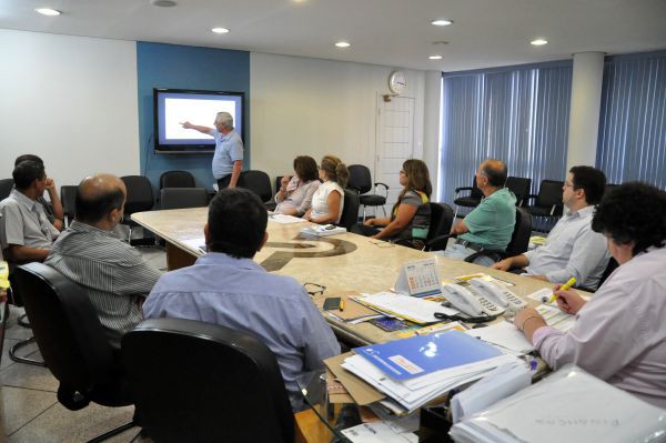 Exposição: Eudes apresenta projetos para ampliar receita do município