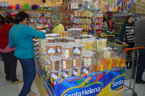  Em alta: Lojas de produtos típicos de festas juninas aumentam as vendas