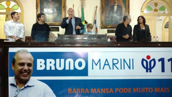 Animado: Bruno Marini discursa durante convenção do PP de Barra Mansa (Foto: Angélica Leal – Divulgação)