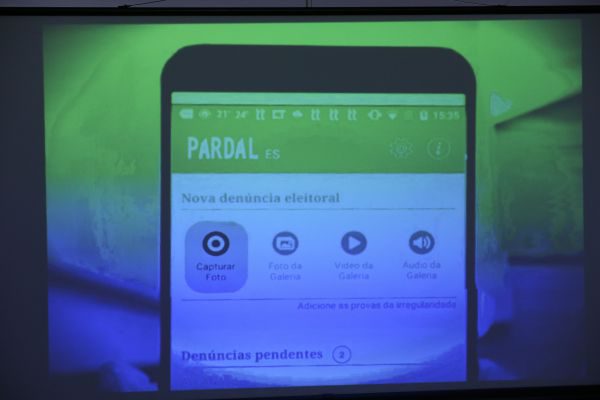 De olho: Pardal vai permitir que cidadãos façam denúncias sobre irregularidades cometidas por candidatos e por partidos (Foto: Agência Brasil)