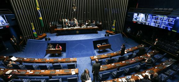Plenário do Senado aprovou hoje (10) o relatório do senador Antonio Anastasia que julga procedente a denúncia contra a presidenta afastada Dilma Rousseff (Foto: Marcelo Camargo/Agência Brasil)