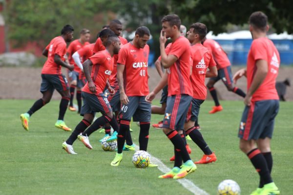 Flamengo treina antes do jogo que pode até valer a liderança do campeonato