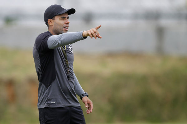 Missão: Jair Ventura advertiu seus jogadores da importância de se manter a tranquilidade para espantar ‘má fase’ (Foto: Vitor Silva/SSPress/Botafogo)