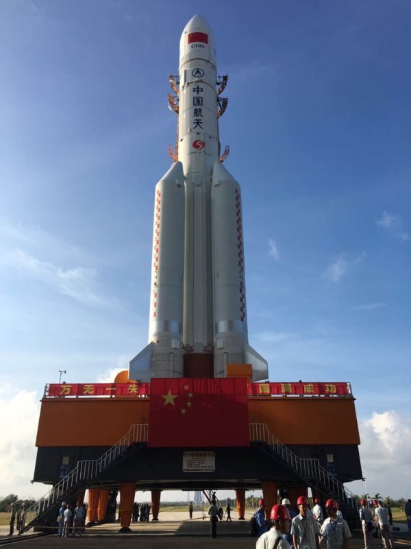  Novo: O super foguete chinês antes do lançamento