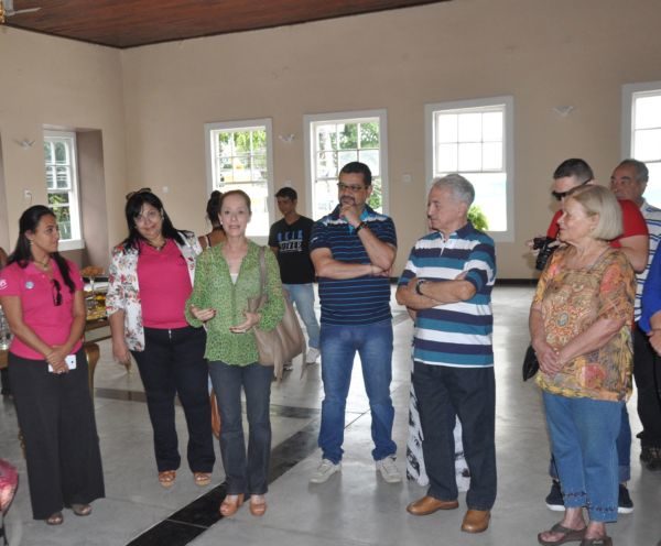 Em Barra Mansa: Bailarina Ana Botafogo participa de encontro que firmou parceria entre o Projeto Dança e Magia e o Clube Municipal (Foto: Franciele Bueno)
