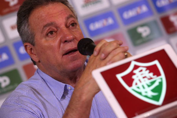 Fluminense quer jogar pela vitória para não correr riscos