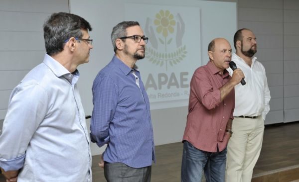 Lançamento: Empresários, apoiadores e diretores se reuniram na CDL de Volta Redonda (Foto: Divulgação)