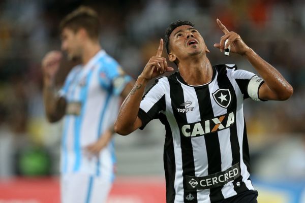 Rodrigo Lindoso abriu o placar para o Botafogo, no Estádio Nilton Santos (Foto: Vitor Silva / SS Press / Botafogo)