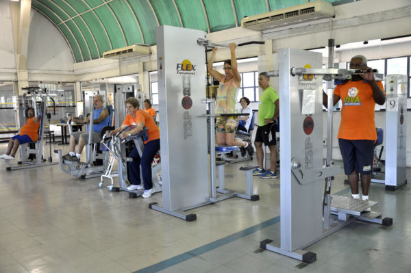 O horário de funcionamento da academia é de segunda a sexta-feira, das 7 às 11h e das 13 às 20 horas (foto: Geraldo Gonçalves)
