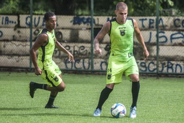 Octavio está em alta e quer manter faro de gol no jogo deste sábado (Foto: Wallace Feitosa)