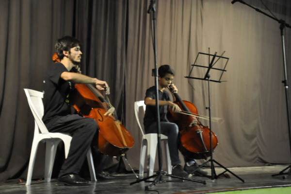  Música: Aulas de violoncelo são gratuitas e acontecerão duas vezes por semana 
