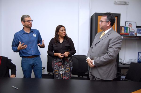 Mudança: Comunicado foi feito no gabinete do prefeito Rodrigo Drable e contou com a presença de todos os secretários (Foto: Chico de Assis/Ascom PMBM)