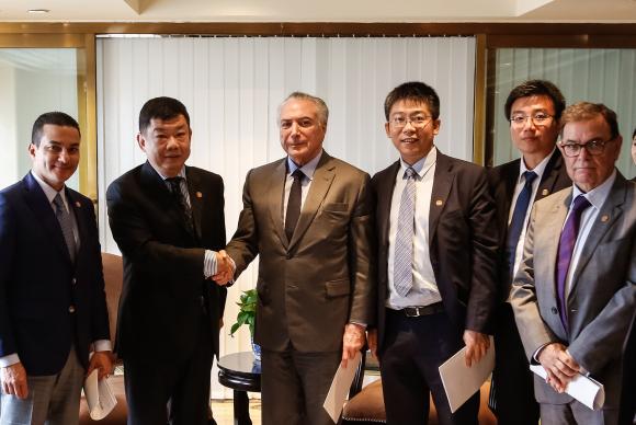 O presidente Michel Temer se encontra com Sun Yafang, presidente do conselho da Huawei (Foto: Isac Nobrega/PR)
