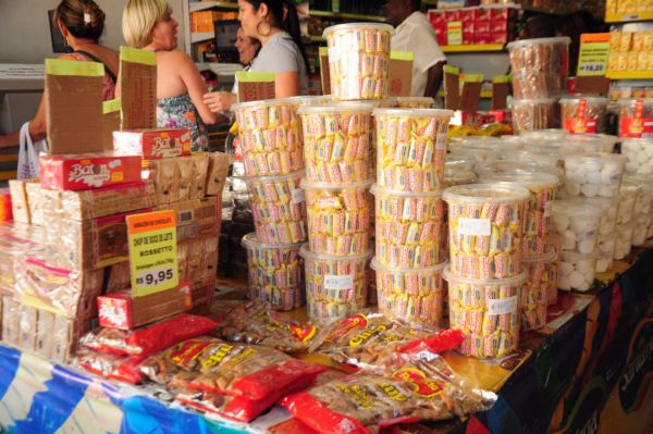 Procura por doces está sendo pequena, segundo comerciantes de Volta Redonda (foto: Paulo Dimas)