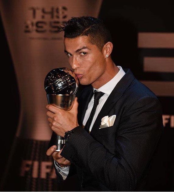 Cristiano Ronaldo é eleito o melhor jogador do mundo