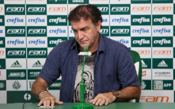 Caiu: Em entrevista coletiva concedida nesta sexta-feira na Academia de Futebol, Cuca se despediu do Palmeiras (Foto: S.E Palmeiras/Divulgação)
