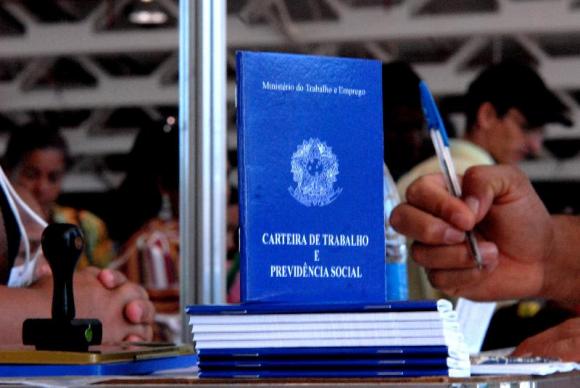 IBGE divulga números sobre o emprego no Brasil