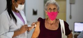Volta Redonda alerta que procura por vacinas da gripe e Covid está baixa
