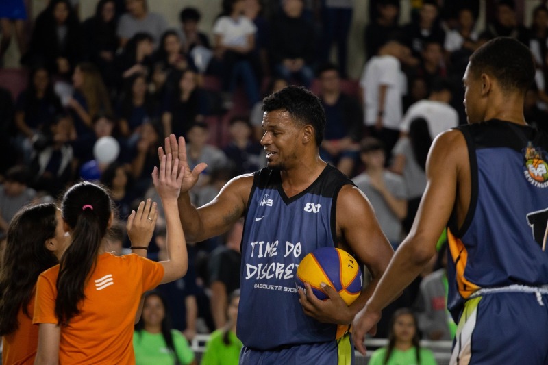 Estrela da Seleção Brasileira joga Basquete 3x3 no Jardim São Benedito